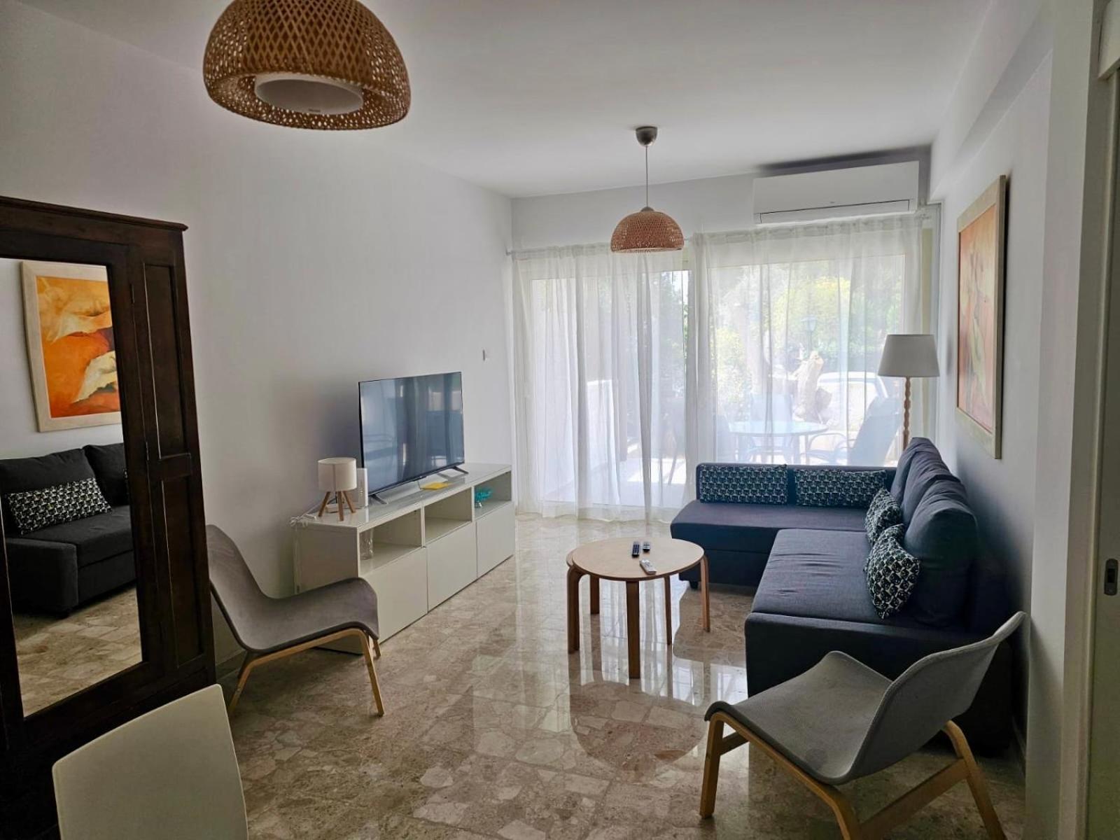 Margarita 110 Apartment Paphos Bagian luar foto