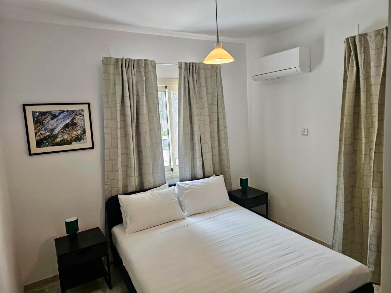 Margarita 110 Apartment Paphos Bagian luar foto
